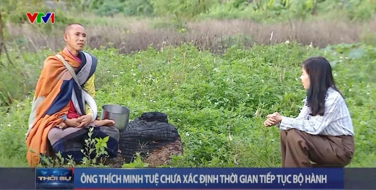 Thich Minh Tue Stops Begging For Alms