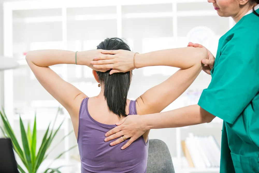 visit a chiropractor in West Omaha