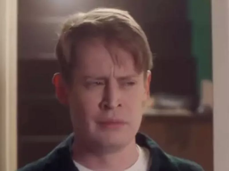Macaulay Culkin Revisits Home Alone House As Kevin Mccallister